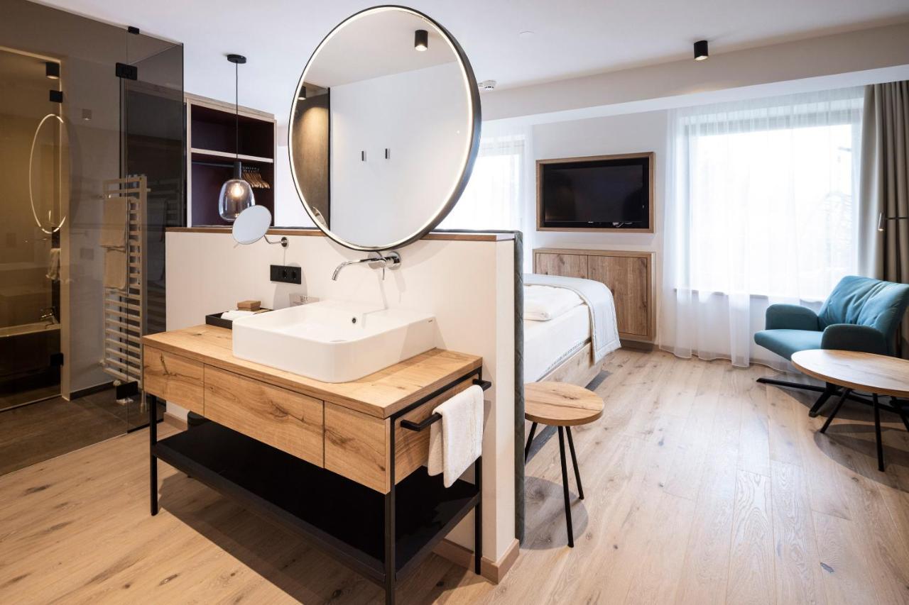 Hotel Baumwirt Кастелрото Екстериор снимка