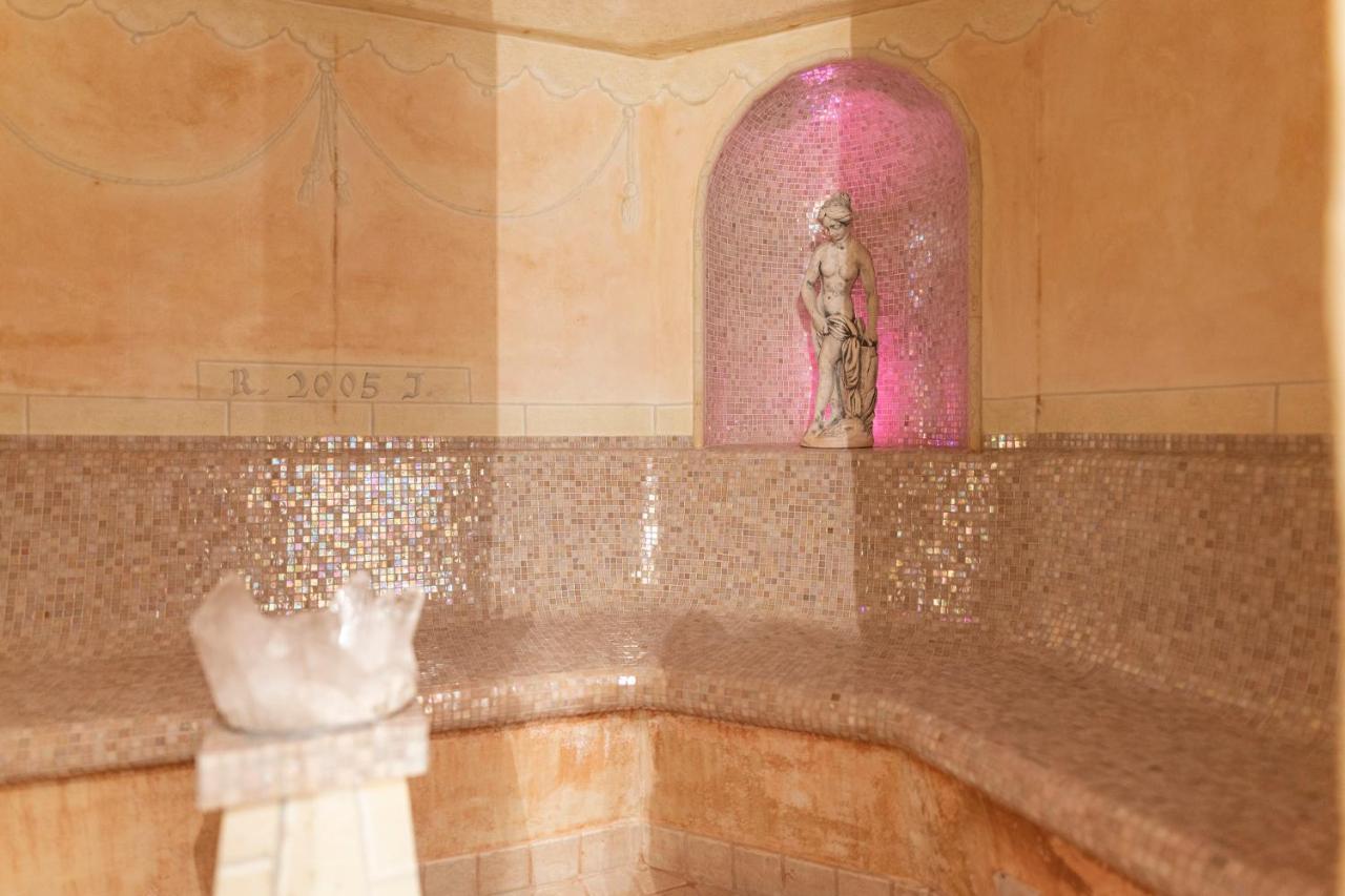 Hotel Baumwirt Кастелрото Екстериор снимка